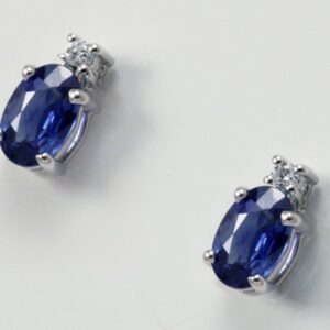 Earrings with sapphires ct. 1.00 and diamonds ct. 0.04:XNUMX