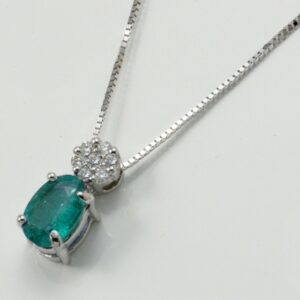 Choker with emerald ct. 0.40 and diamonds ct. 0.05:XNUMX