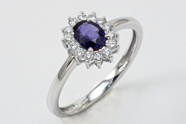 RING WITH SAPPHIRE CT. 0.64 AND DIAMONDS CT. 0.20:XNUMX