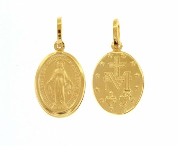 Miraculous Madonna in yellow gold weight 1.30 g