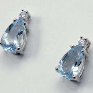 EARRINGS WITH AQUAMARINE CT. 2.24 AND DIAMONDS CT. 0.04:XNUMX