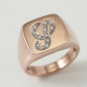 Pink gold plated chevalier ring with diamond initial