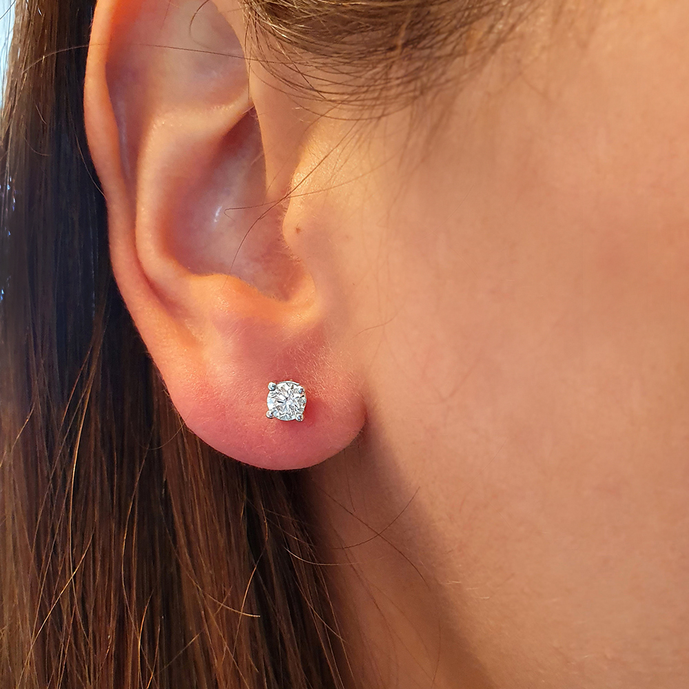 Orecchini diamante punto best sale luce