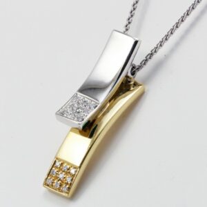 GIROCOLLO IN ORO BIANCO E GIALLO CON DIAMANTI CT. 0.18