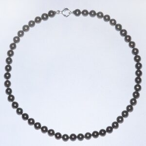 Necklace of Japanese akoya gray pearls of 7.5 8 mm and white gold