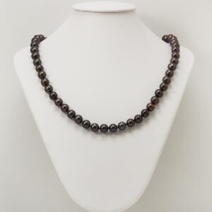 Necklace of Japanese akoya gray pearls of 7.5 8 mm and white gold