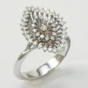 WHITE GOLD RING WITH CT DIAMONDS. 0.48:XNUMX