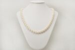 Collana di perle coltivate di 8 8.5 mm e oro bianco
