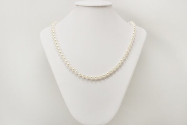 Collana di perle coltivate di 5 mm e oro bianco