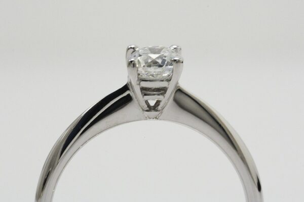 Solitaire ring with brilliant cut diamond ct. 0.50 GIA certified