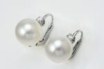 AUSTRALIAN PEARL EARRINGS 13 MM AND DIAMONDS CT. 0.31:XNUMX