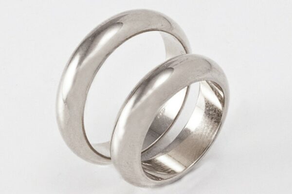 Classic wedding rings 8 grams white gold