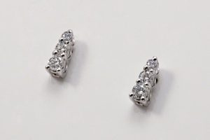 orecchini trilogy con diamanti