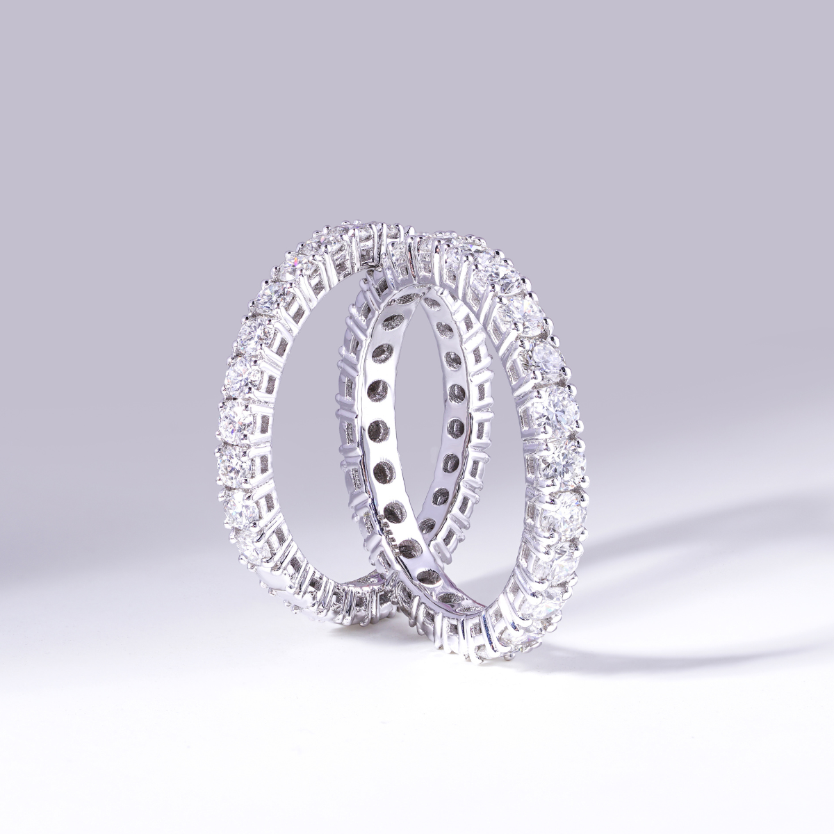 WEDDING RING WITH BRILLIANT AND WHITE GOLD